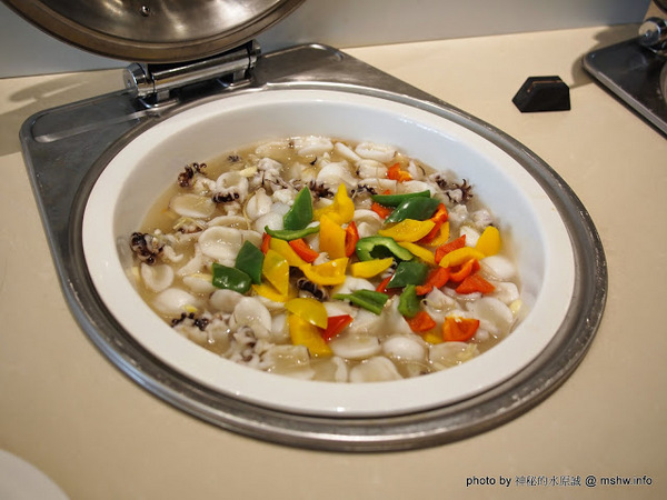 食觀天下複合式餐廳：【食記】彰化食觀天下複合式餐廳@員林 : 食材新鮮,種類多元的海鮮百匯自助餐,算是對得起價格吧!