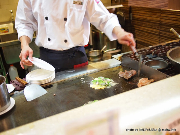 食觀天下複合式餐廳：【食記】彰化食觀天下複合式餐廳@員林 : 食材新鮮,種類多元的海鮮百匯自助餐,算是對得起價格吧!