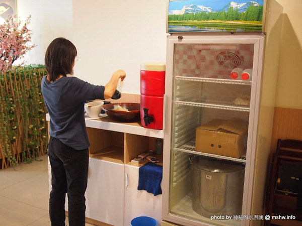 松屋丼飯專賣：【食記】台中松屋丼日式蓋飯.刺身.烏龍麵@西屯 : 隱藏主廚的新據點,水準還不錯的平價日式蓋飯
