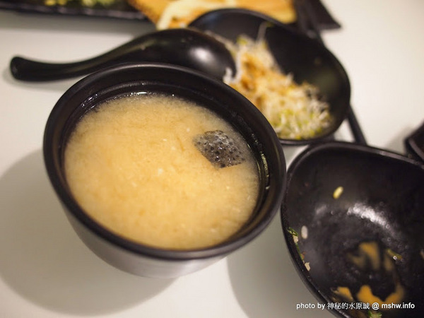 松屋丼飯專賣：【食記】台中松屋丼日式蓋飯.刺身.烏龍麵@西屯 : 隱藏主廚的新據點,水準還不錯的平價日式蓋飯