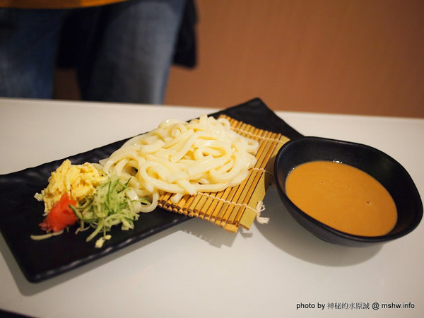 松屋丼飯專賣：【食記】台中松屋丼日式蓋飯.刺身.烏龍麵@西屯 : 隱藏主廚的新據點,水準還不錯的平價日式蓋飯