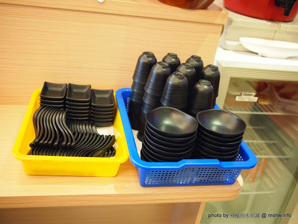 松屋丼飯專賣：【食記】台中松屋丼日式蓋飯.刺身.烏龍麵@西屯 : 隱藏主廚的新據點,水準還不錯的平價日式蓋飯