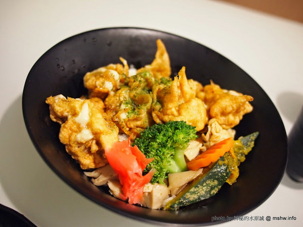 松屋丼飯專賣：【食記】台中松屋丼日式蓋飯.刺身.烏龍麵@西屯 : 隱藏主廚的新據點,水準還不錯的平價日式蓋飯