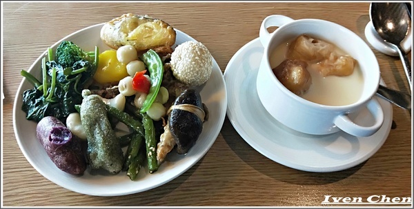 原素食府： 《捷運府中站素食》素食者的天堂\時尚場地\聚餐婚宴\健康環保\素食中的極品『原素食府』