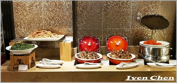 原素食府： 《捷運府中站素食》素食者的天堂\時尚場地\聚餐婚宴\健康環保\素食中的極品『原素食府』