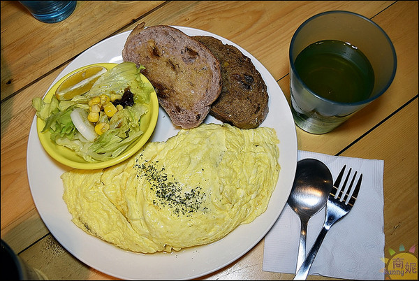 The Baker 滿庭芳焙客鄉村廚房:逢甲巷弄美食。逢甲學生都愛吃這家!The Baker焙客鄉村廚房@sunny吃喝遊樂