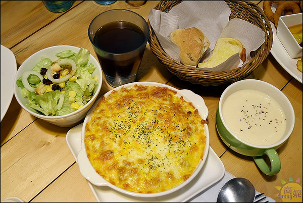 The Baker 滿庭芳焙客鄉村廚房:逢甲巷弄美食。逢甲學生都愛吃這家!The Baker焙客鄉村廚房@sunny吃喝遊樂