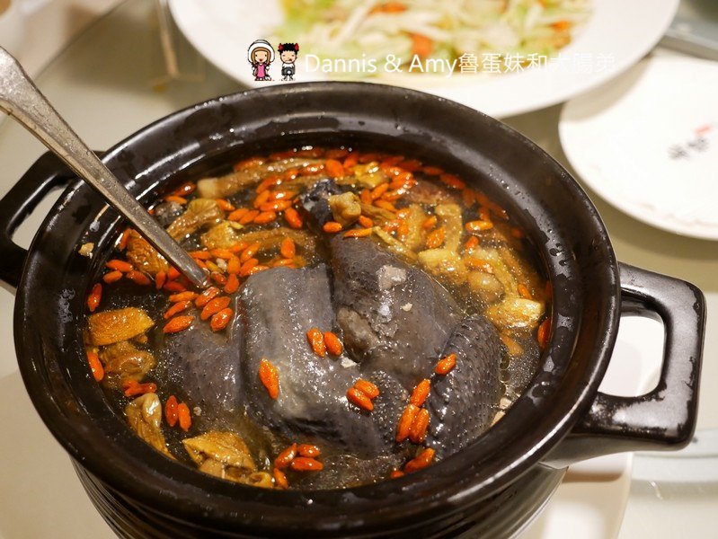 《新竹美食》新橋弄堂精緻上海料理。園區人招待客戶最愛餐廳之一︱ 營業時間。菜單分享（ 影片）