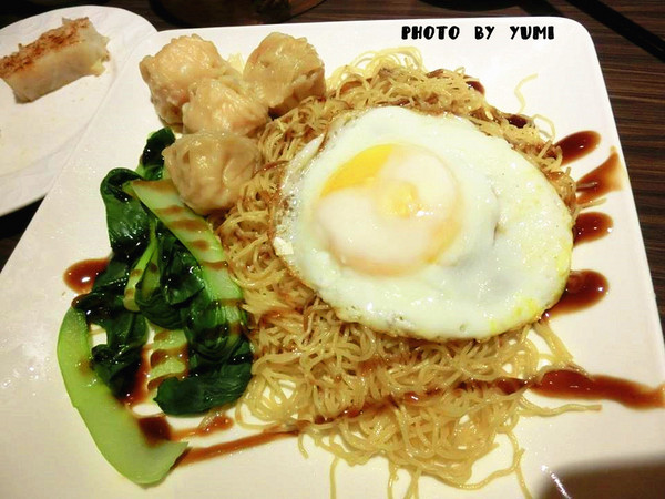 哄供港式茶餐廳：【台中食記】最黯然消魂的茶餐廳!哄堂開懷好味與供@哄供港式茶餐廳