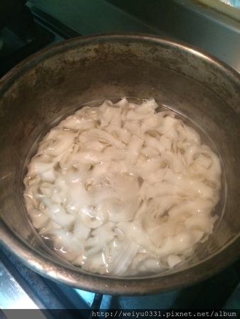 工商服務:自己下麵自己吃,肥水不落外人田-《味王乾麵達人日曬手工麵》