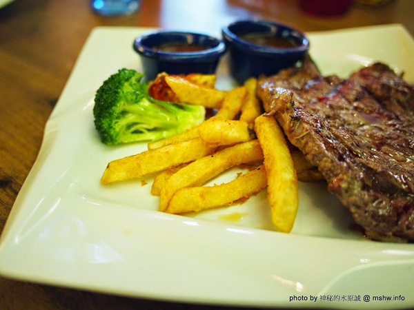 RUDOLPH魯道夫:【食記】新竹ROUDOLPH 魯道夫美式主題餐廳@竹北 : 餐點水準與價格接近的精緻排餐,喜愛美式餐廳的人不妨試試 RUDOLPH魯道夫:【食記】新竹ROUDOLPH 魯道夫美式主題餐廳@竹北 : 餐點水準與價格接近的精緻排餐,喜愛美式餐廳的人不妨試試