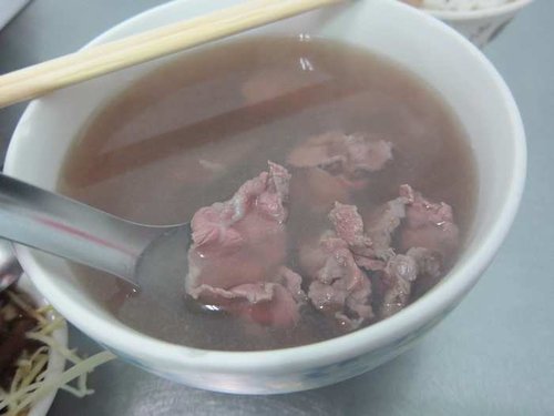 台南人的早餐 ~安平阿財牛肉湯 湯鮮味美配上肉燥飯