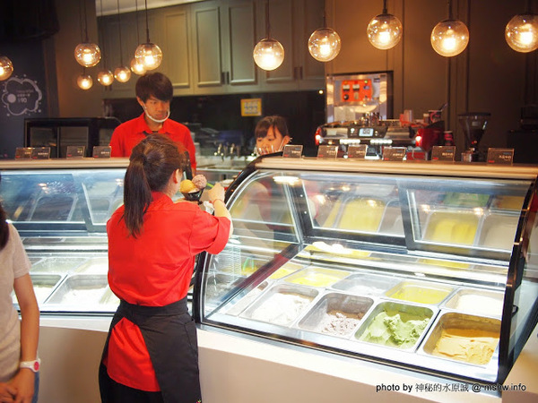 FRajo：【食記】台中Frajo Ice Cream@南屯 : 悠閒空間的小確幸, 傳說中的貴婦冰淇淋
