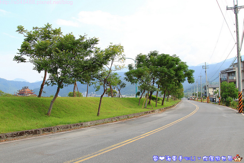 【宜蘭▍民宿】閒雲居♥坐擁冬山湖畔美景~不規則的俐落時尚外型，讓人留下深刻印象