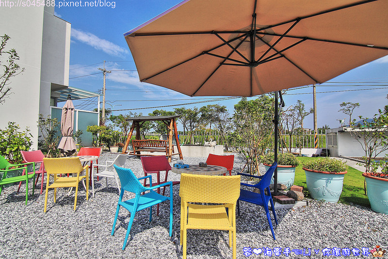 【宜蘭▍民宿】閒雲居♥坐擁冬山湖畔美景~不規則的俐落時尚外型，讓人留下深刻印象