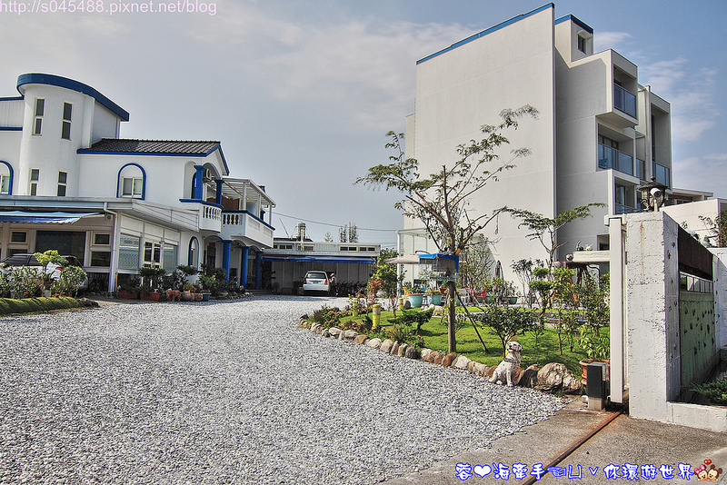 【宜蘭▍民宿】閒雲居♥坐擁冬山湖畔美景~不規則的俐落時尚外型，讓人留下深刻印象