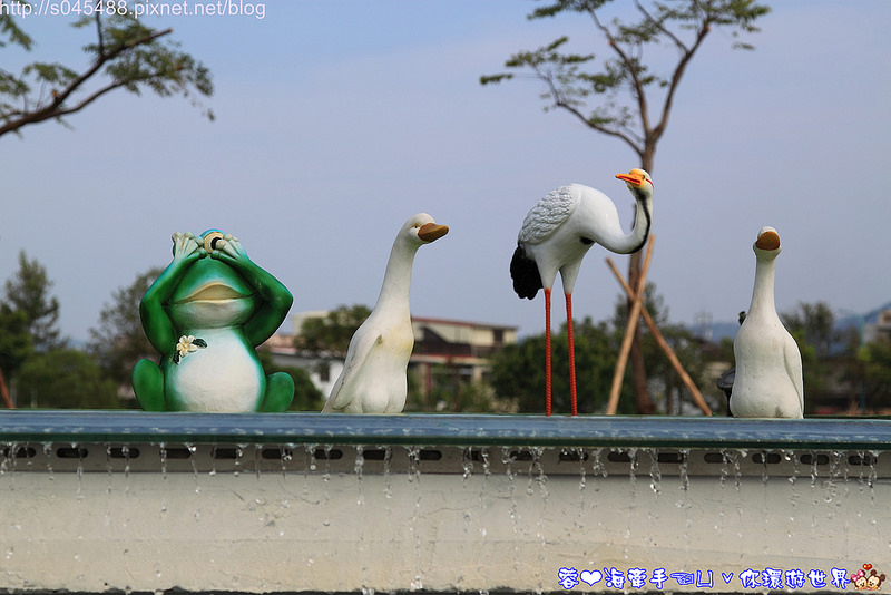 【宜蘭▍民宿】閒雲居♥坐擁冬山湖畔美景~不規則的俐落時尚外型，讓人留下深刻印象