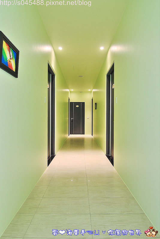 【宜蘭▍民宿】閒雲居♥坐擁冬山湖畔美景~不規則的俐落時尚外型，讓人留下深刻印象