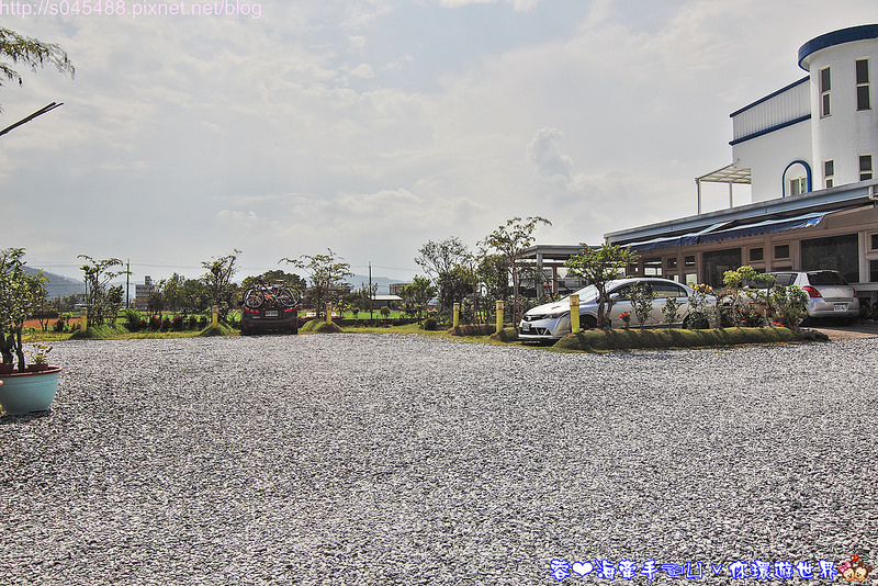 【宜蘭▍民宿】閒雲居♥坐擁冬山湖畔美景~不規則的俐落時尚外型，讓人留下深刻印象