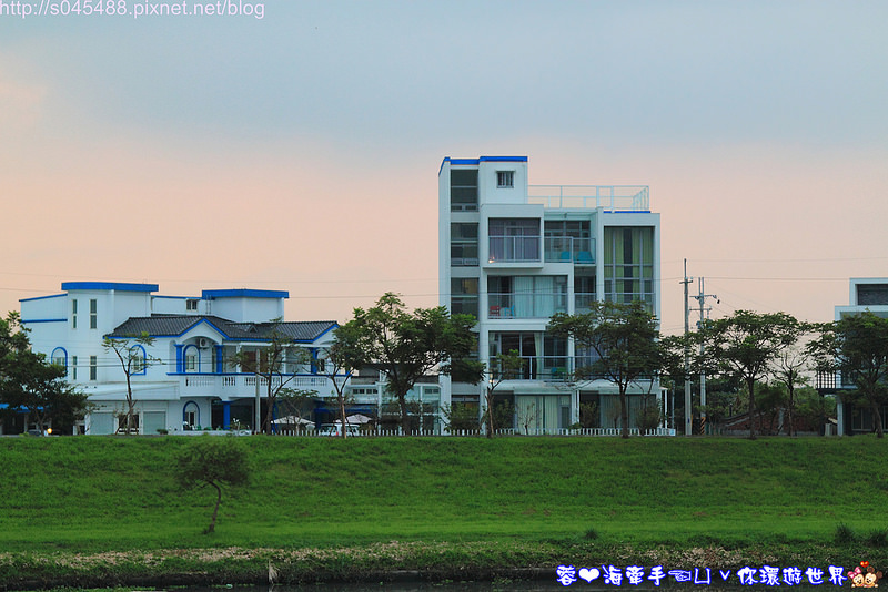 【宜蘭▍民宿】閒雲居♥坐擁冬山湖畔美景~不規則的俐落時尚外型，讓人留下深刻印象