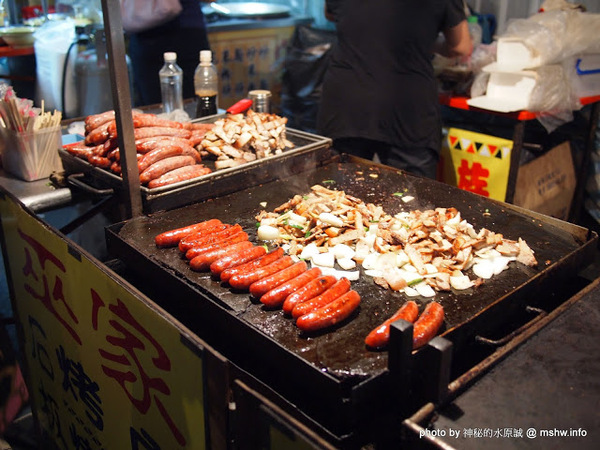 大台中龍富觀光夜市：【景點】台中龍富觀光夜市@南屯 : 三強鼎立？大台中的宵夜好夥伴! 動線尚可但攤位沒有號稱的多