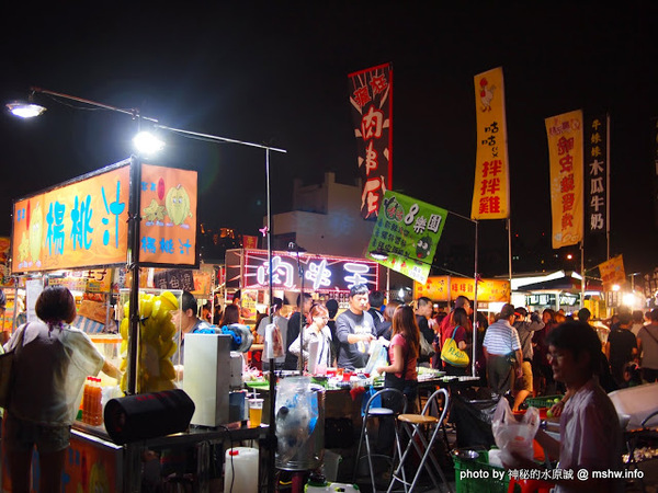 大台中龍富觀光夜市：【景點】台中龍富觀光夜市@南屯 : 三強鼎立？大台中的宵夜好夥伴! 動線尚可但攤位沒有號稱的多
