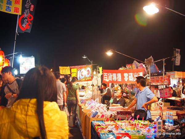 大台中龍富觀光夜市：【景點】台中龍富觀光夜市@南屯 : 三強鼎立？大台中的宵夜好夥伴! 動線尚可但攤位沒有號稱的多