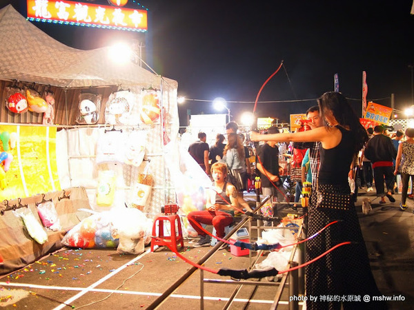 大台中龍富觀光夜市：【景點】台中龍富觀光夜市@南屯 : 三強鼎立？大台中的宵夜好夥伴! 動線尚可但攤位沒有號稱的多