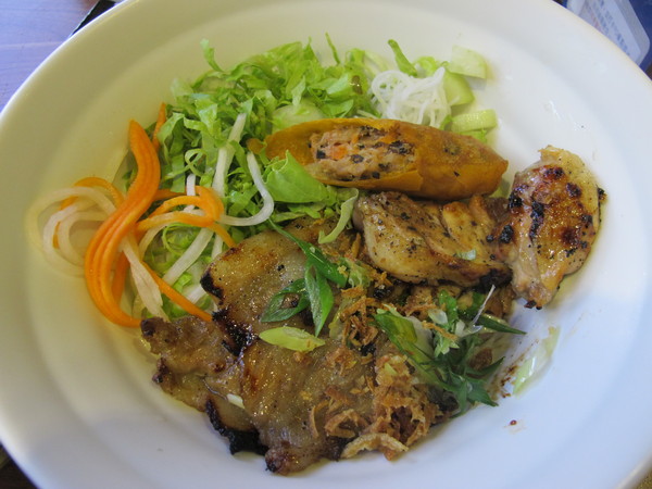 Brookhurst Seafood Bar布魯克海鮮吧:布魯克加州式越南餐廳