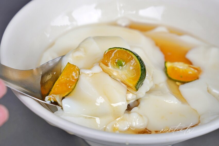 【高雄】鹽埕｜鹽埕吳家豆花，必點金桔豆花，酸咪透心涼豆花老店