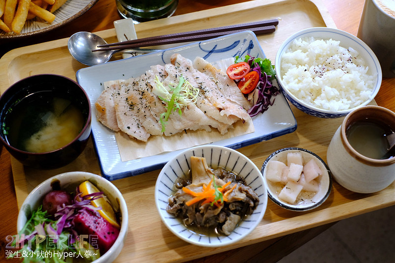 中國醫藥大學美食,中國醫藥大學附近咖啡,初綠,初綠菜單,初綠餐廳,台中北區早午餐,台中北區簡餐,台中北區美食,台中好吃定食,台中好吃早午餐,台中好吃簡餐,台中定食,台中日式定食,台中早午餐,台中早午餐推薦,台中美食,台中輕食推薦,抹茶控,青旅行 @強生與小吠的Hyper人蔘~