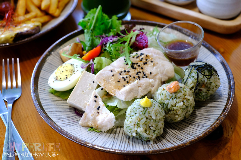 中國醫藥大學美食,中國醫藥大學附近咖啡,初綠,初綠菜單,初綠餐廳,台中北區早午餐,台中北區簡餐,台中北區美食,台中好吃定食,台中好吃早午餐,台中好吃簡餐,台中定食,台中日式定食,台中早午餐,台中早午餐推薦,台中美食,台中輕食推薦,抹茶控,青旅行 @強生與小吠的Hyper人蔘~