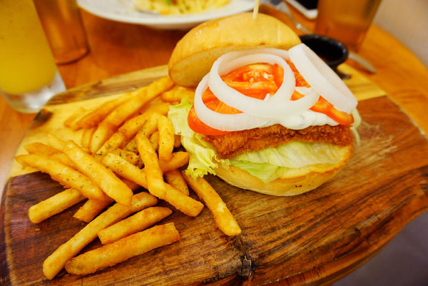 ［中山區 捷運中山站］餐點美味令人驚豔的Vegas fresh cafe義達餐廳