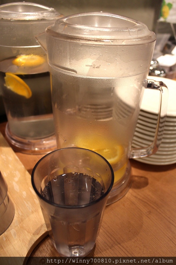 TINO'S PIZZA CAFE 堤諾比薩(莊敬門市):台北/信義 義式自然發酵甜在星PIZZA,香Q有食趣!【TINO'S PIZZA CAFE堤諾比薩】(莊敬店)捷運101/世貿站 TINO'S PIZZA CAFE 堤諾比薩(莊敬門市):台北/信義 義式自然發酵甜在星PIZZA,香Q有食趣!【TINO'S PIZZA CAFE堤諾比薩】(莊敬店)捷運101/世貿站