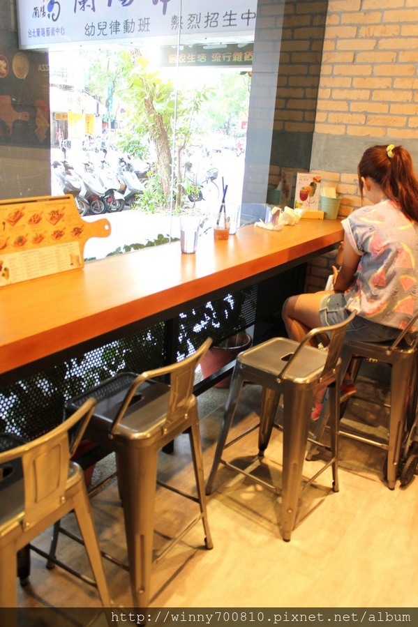 TINO'S PIZZA CAFE 堤諾比薩(莊敬門市):台北/信義 義式自然發酵甜在星PIZZA,香Q有食趣!【TINO'S PIZZA CAFE堤諾比薩】(莊敬店)捷運101/世貿站 TINO'S PIZZA CAFE 堤諾比薩(莊敬門市):台北/信義 義式自然發酵甜在星PIZZA,香Q有食趣!【TINO'S PIZZA CAFE堤諾比薩】(莊敬店)捷運101/世貿站