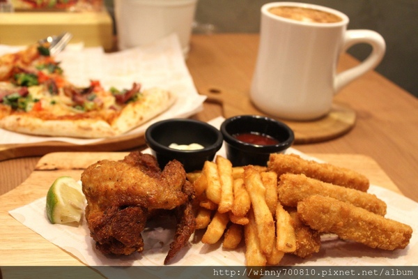 TINO'S PIZZA CAFE 堤諾比薩(莊敬門市):台北/信義 義式自然發酵甜在星PIZZA,香Q有食趣!【TINO'S PIZZA CAFE堤諾比薩】(莊敬店)捷運101/世貿站 TINO'S PIZZA CAFE 堤諾比薩(莊敬門市):台北/信義 義式自然發酵甜在星PIZZA,香Q有食趣!【TINO'S PIZZA CAFE堤諾比薩】(莊敬店)捷運101/世貿站