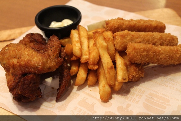 TINO'S PIZZA CAFE 堤諾比薩(莊敬門市):台北/信義 義式自然發酵甜在星PIZZA,香Q有食趣!【TINO'S PIZZA CAFE堤諾比薩】(莊敬店)捷運101/世貿站 TINO'S PIZZA CAFE 堤諾比薩(莊敬門市):台北/信義 義式自然發酵甜在星PIZZA,香Q有食趣!【TINO'S PIZZA CAFE堤諾比薩】(莊敬店)捷運101/世貿站