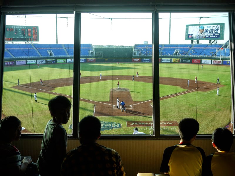 【桃園國際棒球場】在貴賓室看棒球明星賽