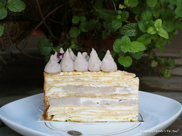 La Petite Tarte樂緹波兒手作塔派：台中美食│La Petite Tarte 樂緹波兒手作塔派〃台中必吃千層可麗餅就在這裡，每日限量，想吃請趁早！