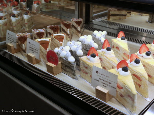 La Petite Tarte樂緹波兒手作塔派：台中美食│La Petite Tarte 樂緹波兒手作塔派〃台中必吃千層可麗餅就在這裡，每日限量，想吃請趁早！