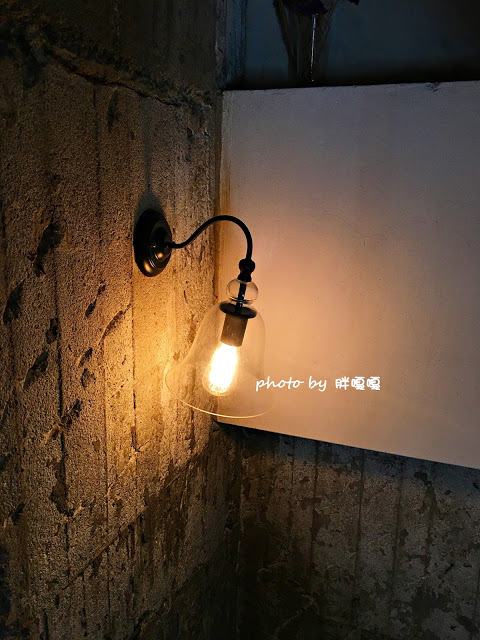 【台中 北區】八日八>>有著美味的中餐和惡魔般的甜點，中西合璧、氣氛絕佳、服務生也很可愛