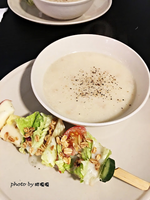 【台中 北區】八日八>>有著美味的中餐和惡魔般的甜點，中西合璧、氣氛絕佳、服務生也很可愛