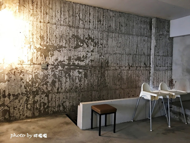 【台中 北區】八日八>>有著美味的中餐和惡魔般的甜點，中西合璧、氣氛絕佳、服務生也很可愛