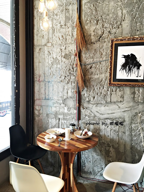 【台中 北區】八日八>>有著美味的中餐和惡魔般的甜點，中西合璧、氣氛絕佳、服務生也很可愛