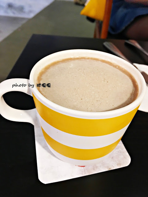 【台中 北區】八日八>>有著美味的中餐和惡魔般的甜點，中西合璧、氣氛絕佳、服務生也很可愛