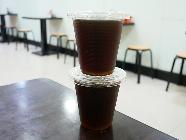 陳記腸蚵麵線(永和直營店):陳記腸蚵麵線(永和直營店)-新北永和頂溪站小吃 麵線尬香腸 看似突兀的組合卻迸出新火花 吃飽又吃巧的午茶首選 (愛評體驗券) (文末有好康) 陳記腸蚵麵線(永和直營店):陳記腸蚵麵線(永和直營店)-新北永和頂溪站小吃 麵線尬香腸 看似突兀的組合卻迸出新火花 吃飽又吃巧的午茶首選 (愛評體驗券) (文末有好康)