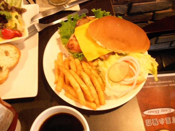 Cozy Diner  可里小餐館：Cozy Diner -新興區復興二路332號 (體驗-Cozy Diner 可里小餐館)