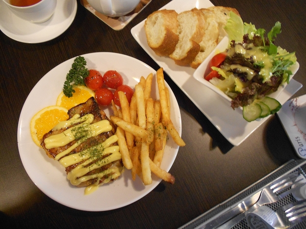 Cozy Diner 可里小餐館:Cozy Diner -新興區復興二路332號 (體驗-Cozy Diner 可里小餐館)