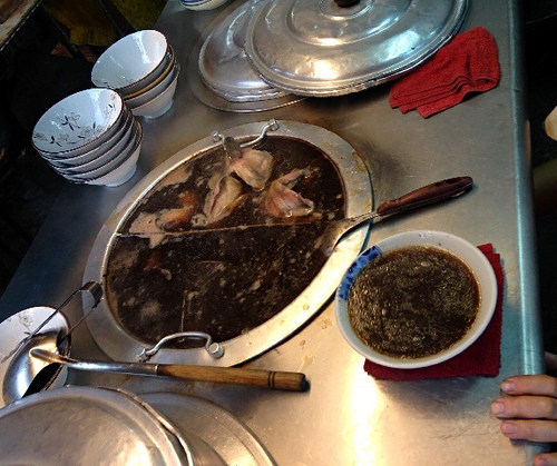 {台北} 內湖737巷小籠包，藥燉土虱湯