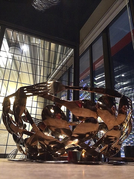 右京棧(大吟釀麻辣鍋)：右京棧-前金區五福三路25號 (體驗-右京棧  大吟釀麻辣鍋)